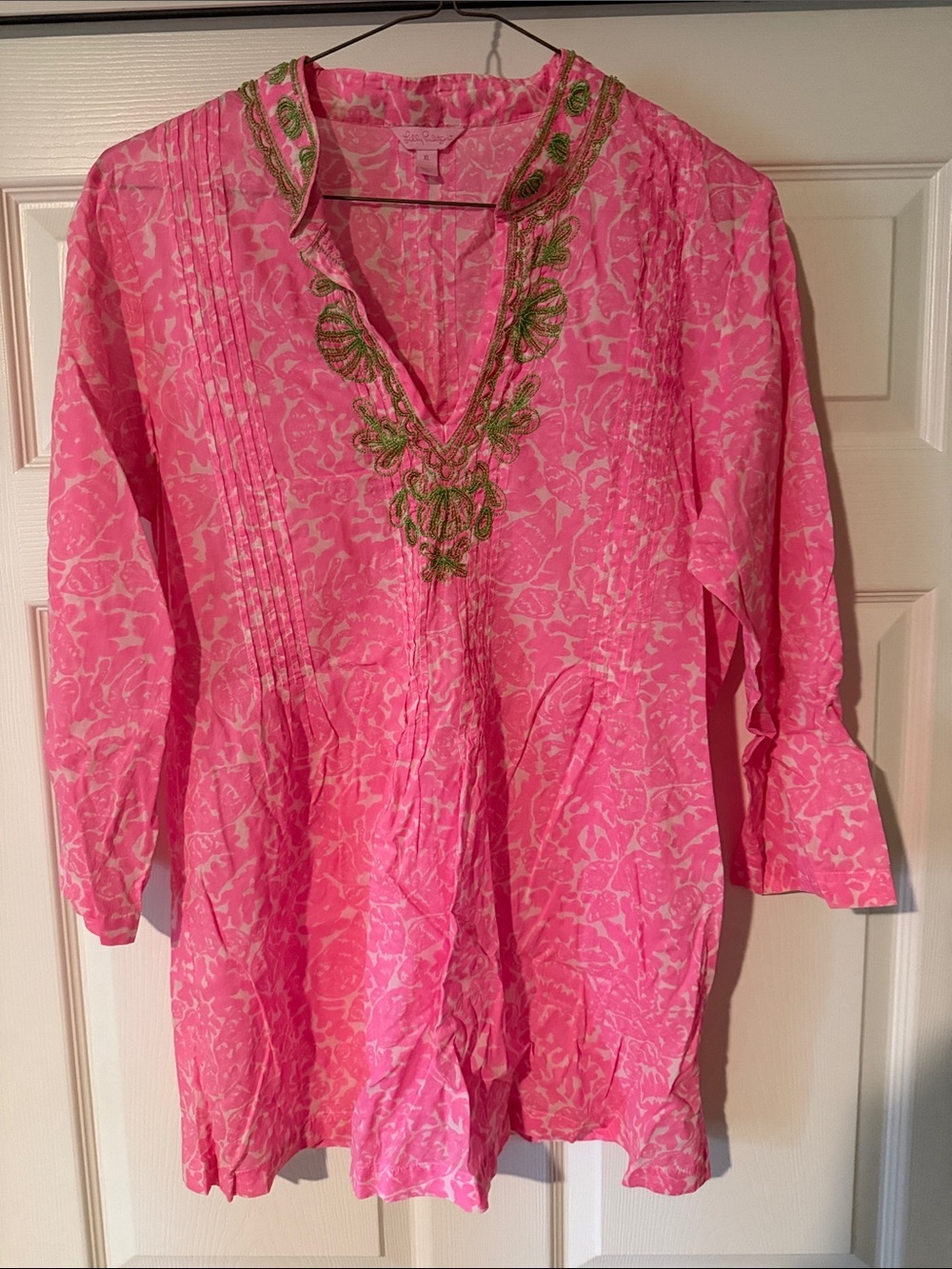 Lilly Pulitzer Hot Pink Printed Tunic with Green Embroidered V-Neck - Picture 1 of 11